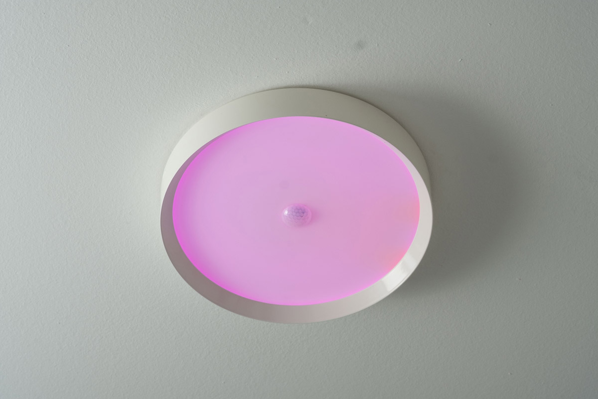 Loxone LED Ceiling Light RGBW Air Weiß