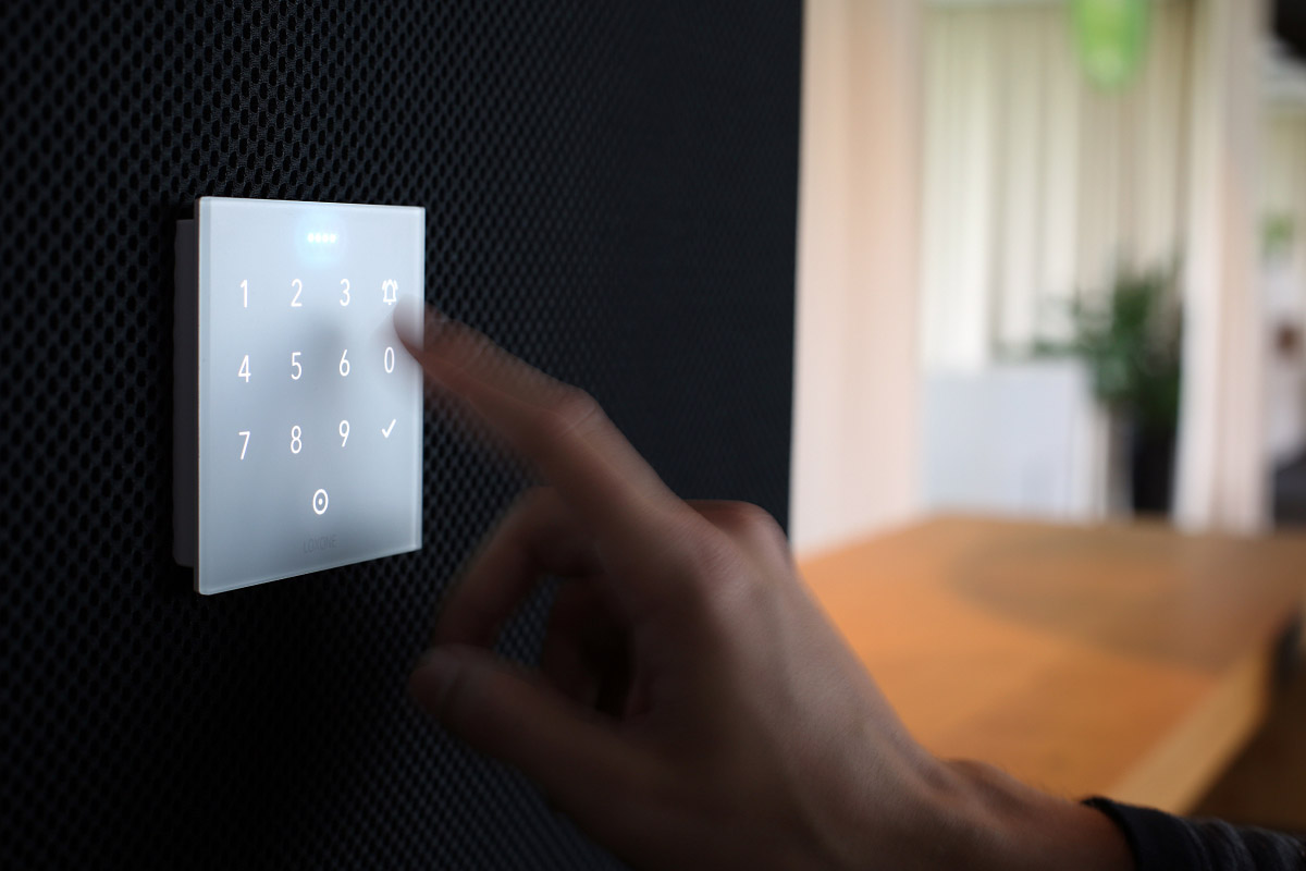 Loxone NFC Code Touch for Nano Signalweiß